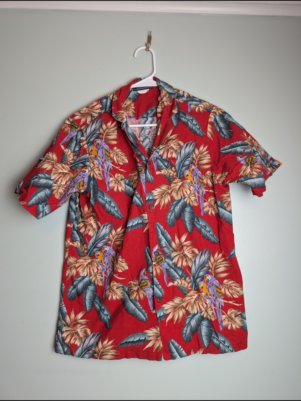 Men's Red Tropical Short-Sleeve Button-Down Shirt